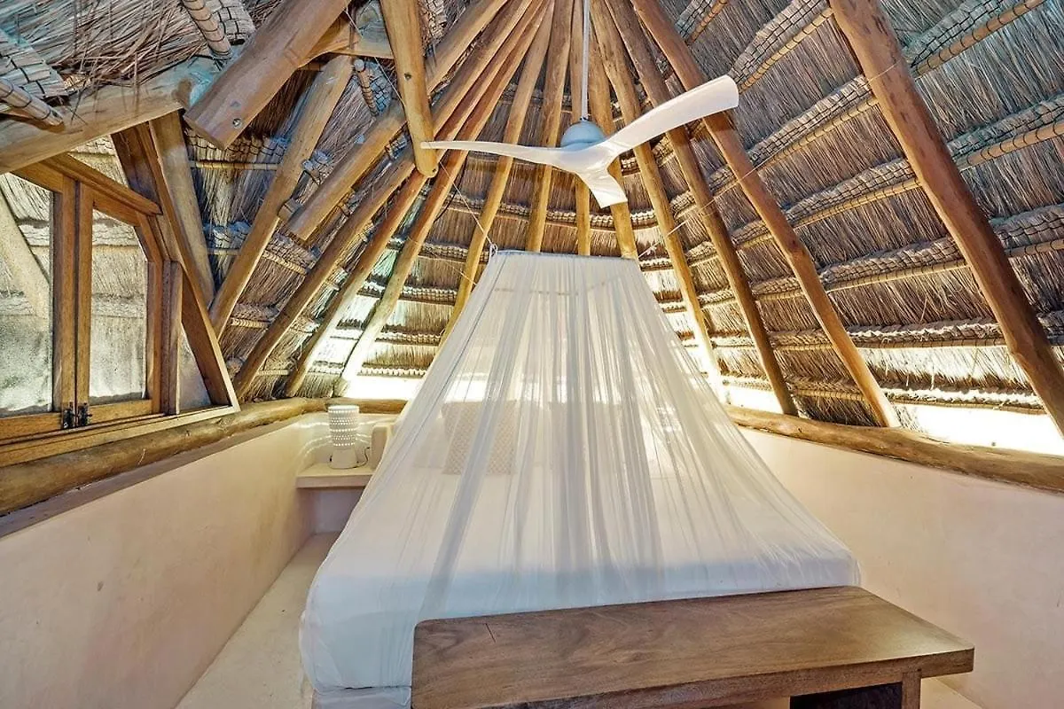 Anana Casa Cantarena Tulum México