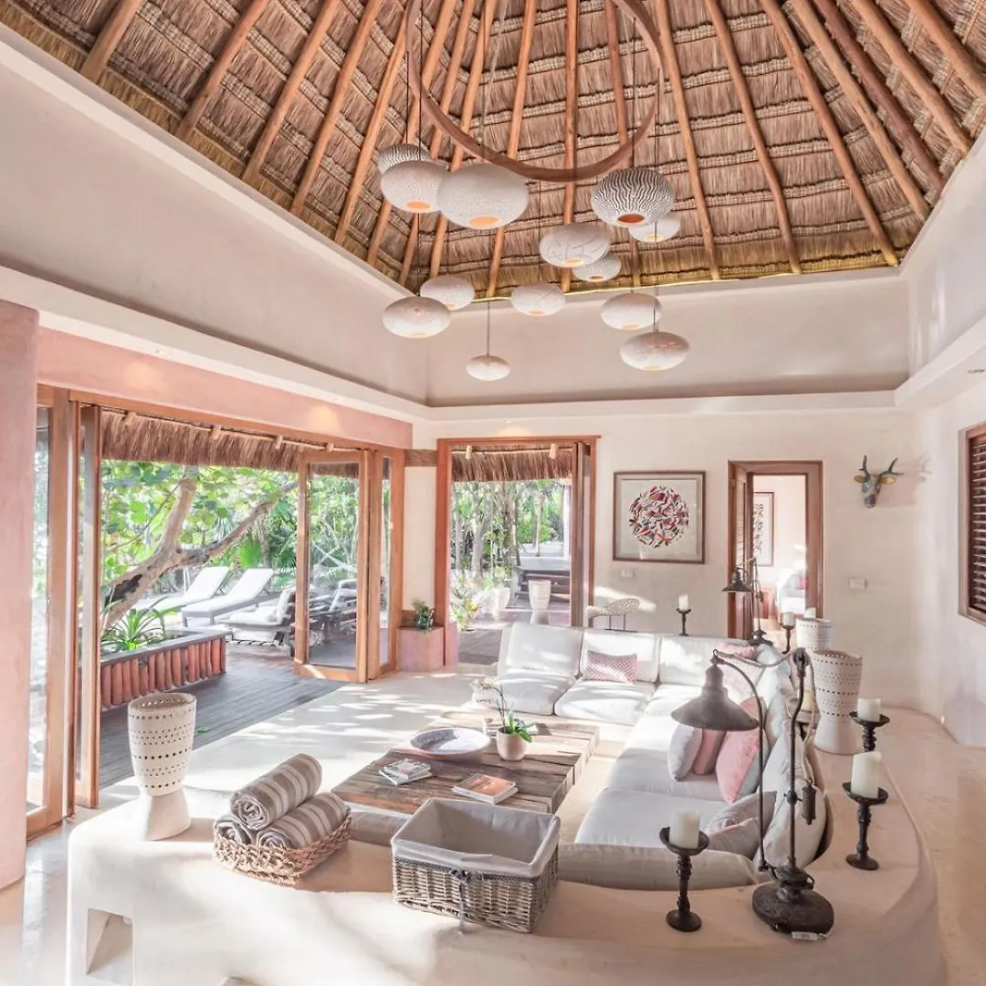 Anana Casa Cantarena Tulum 0*,  México